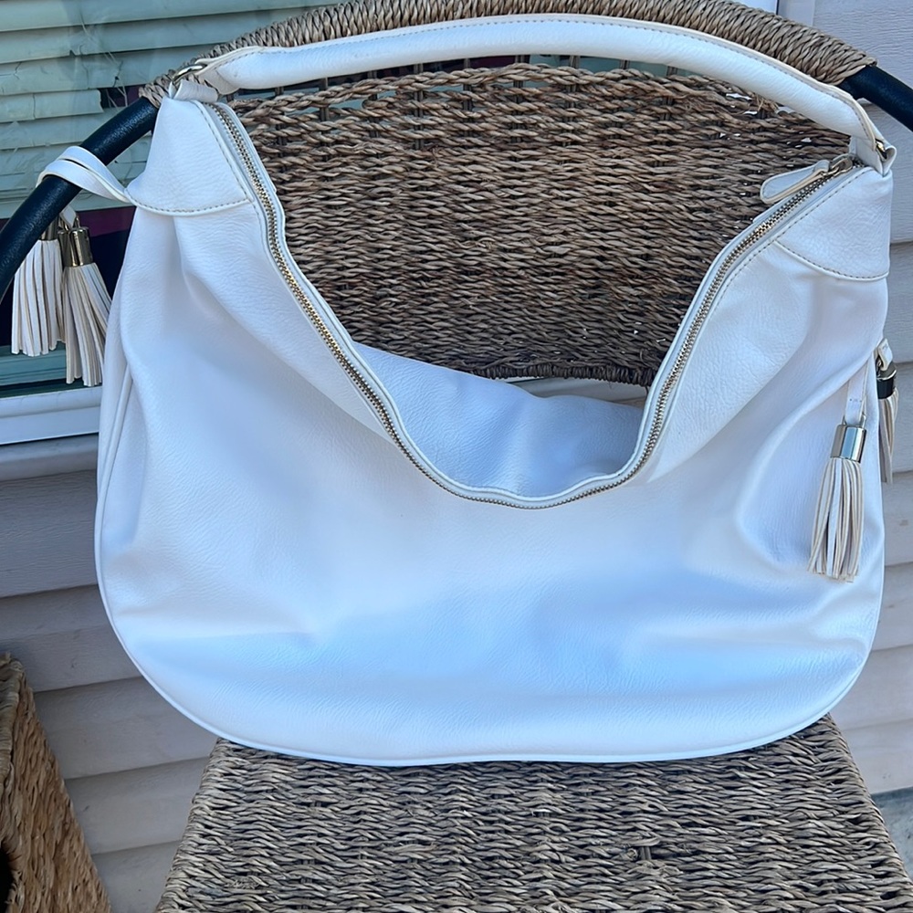 Cute white shoulder bag